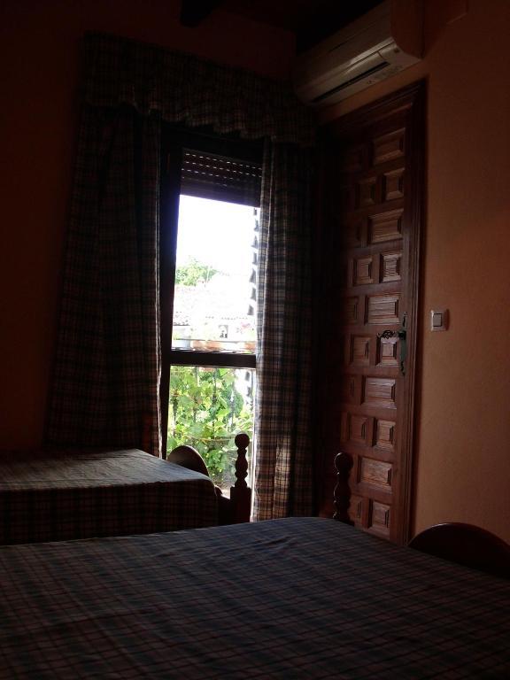 Pension Barrio フエンテエリドス 部屋 写真